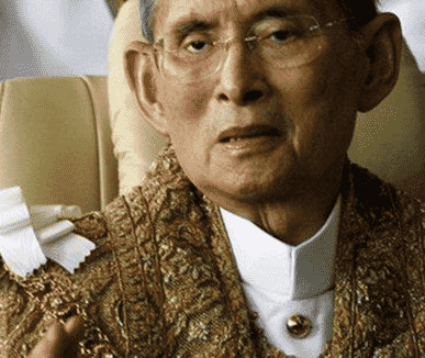揭秘泰王普密蓬·阿杜德一生 全世界在任时间最长的国家元首