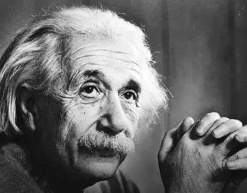 爱因斯坦有多厉害？霍金：过去100年中，贡献最大的人