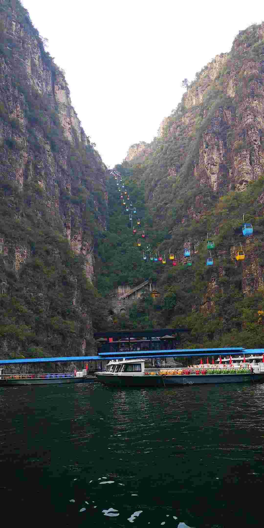 坐船看山是最大亮点：北京龙庆峡旅游攻略