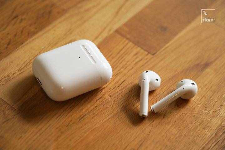 新 AirPods 评测：我戴了 24 小时，体验到这 6 大变化丨模范评测