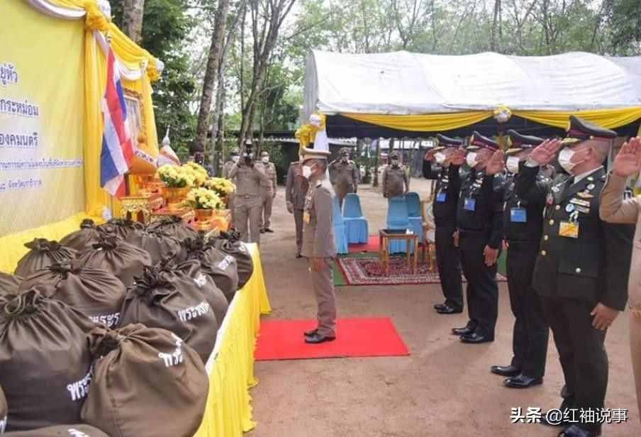 43岁苏提达暂停宫斗，心系苍生投身公益，比诗妮娜格局大多了