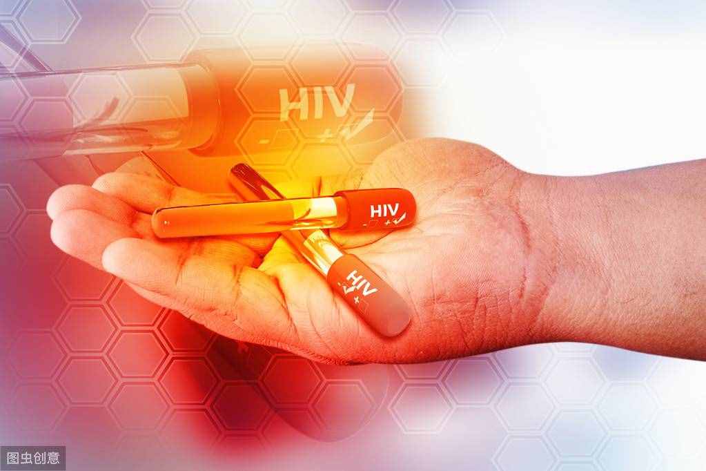 刚感染艾滋病毒（HIV）有哪些症状？潜伏期有多长时间