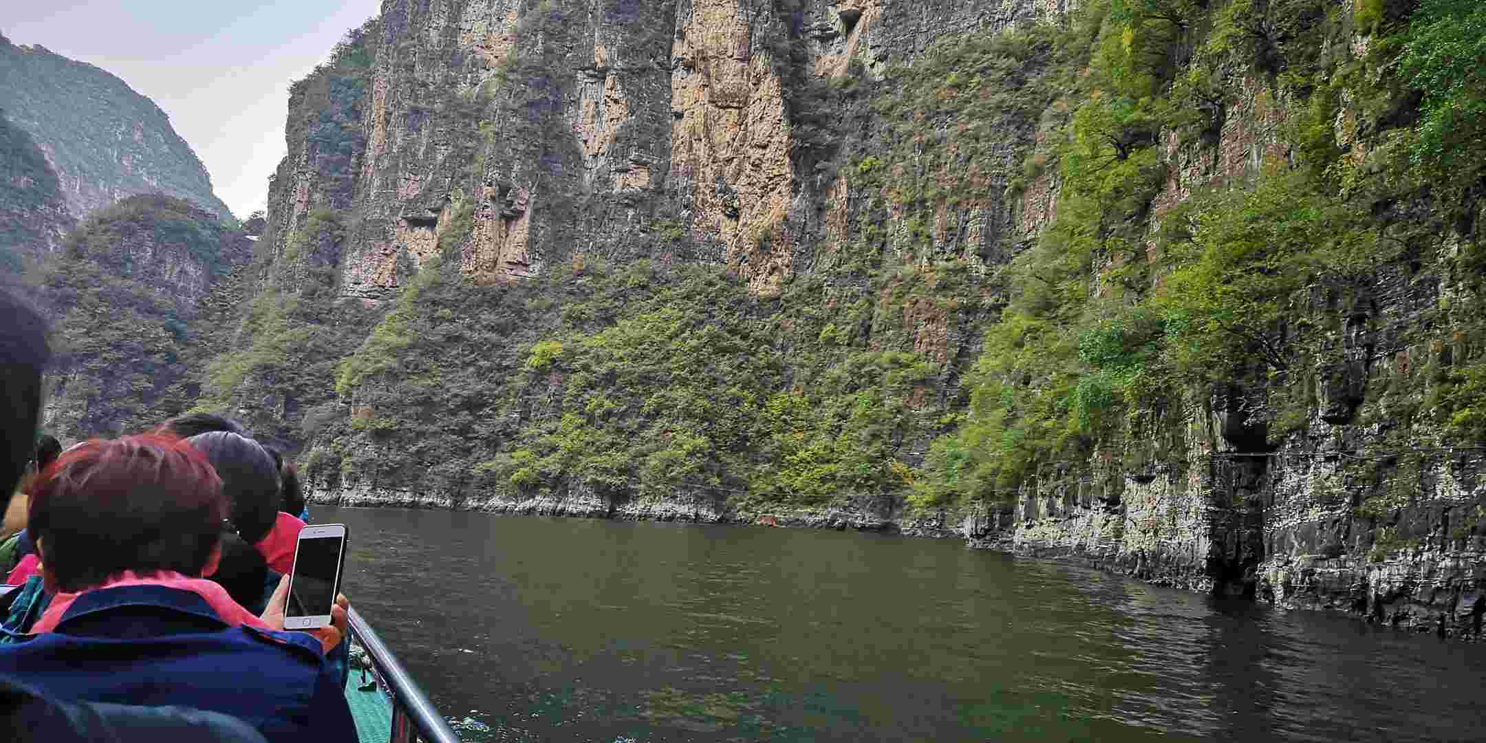 坐船看山是最大亮点：北京龙庆峡旅游攻略