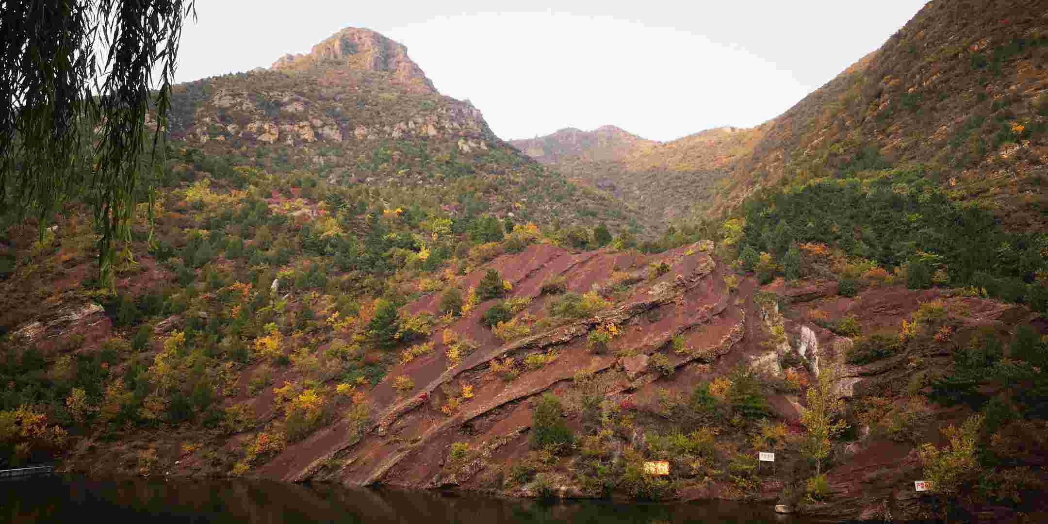 坐船看山是最大亮点：北京龙庆峡旅游攻略