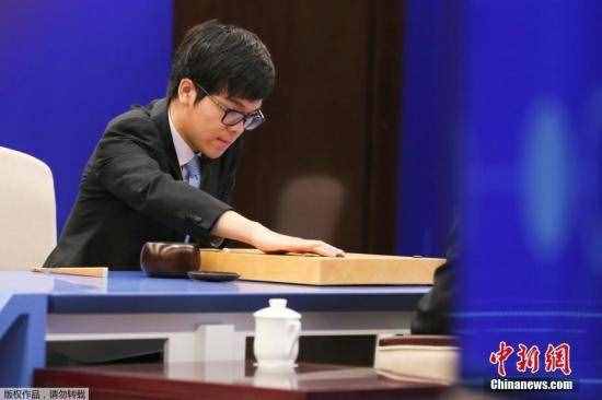 柯洁已被正式保送清华 网友：他若选修围棋老师可咋教