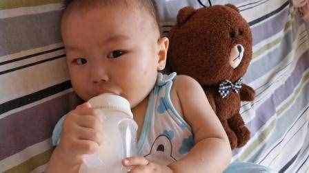 宝宝奶瓶科学清洗很重要，让娃远离疾病，单纯用“开水”冲不管用