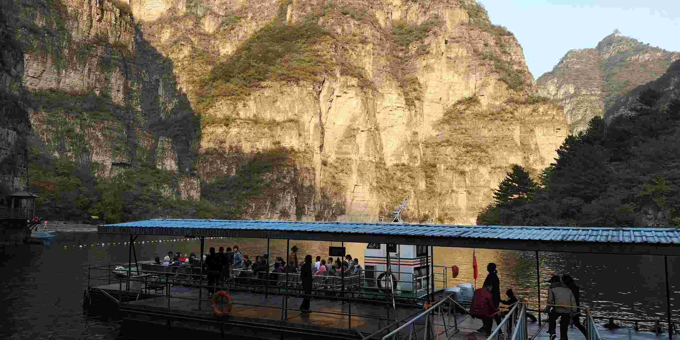 坐船看山是最大亮点：北京龙庆峡旅游攻略