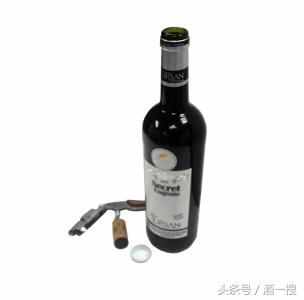 教你如何用开瓶器开启葡萄酒