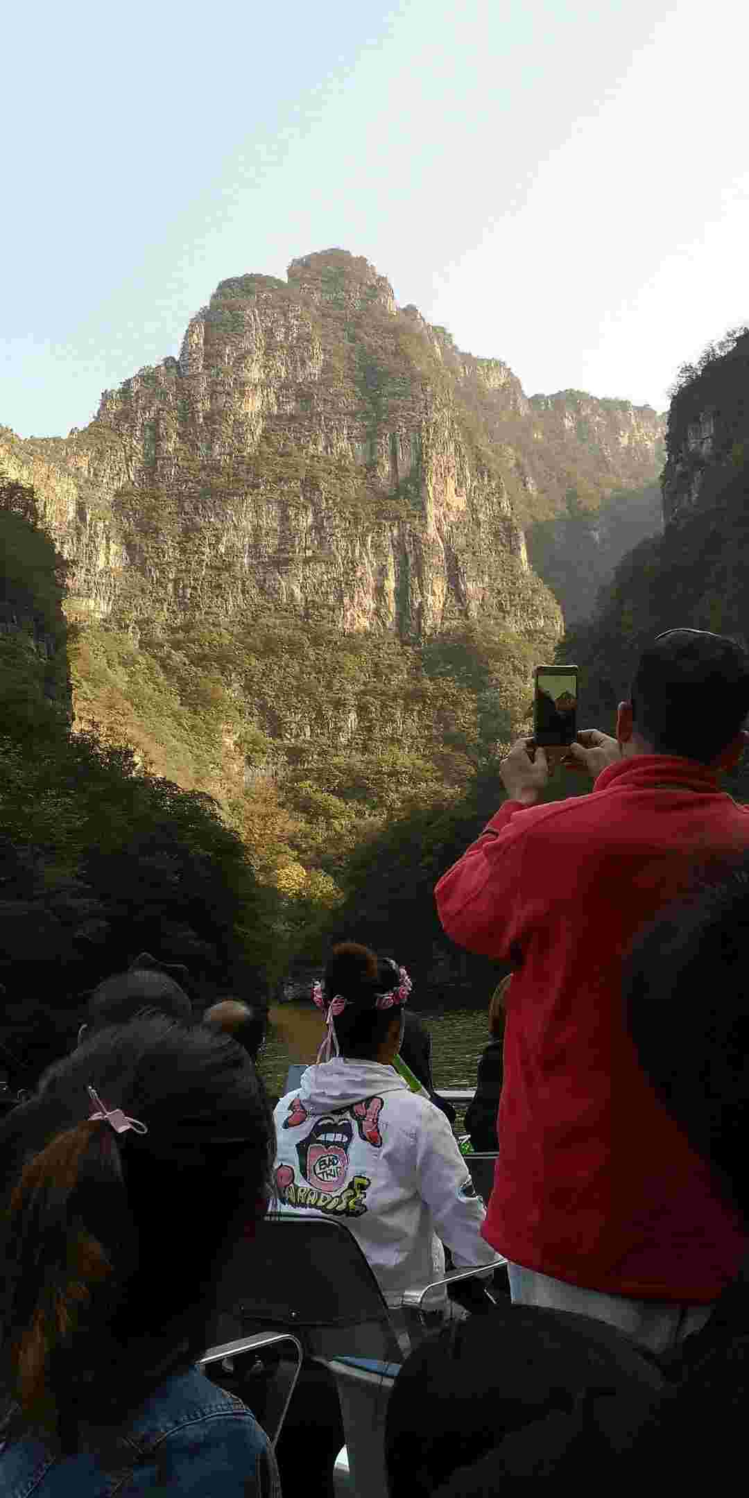 坐船看山是最大亮点：北京龙庆峡旅游攻略