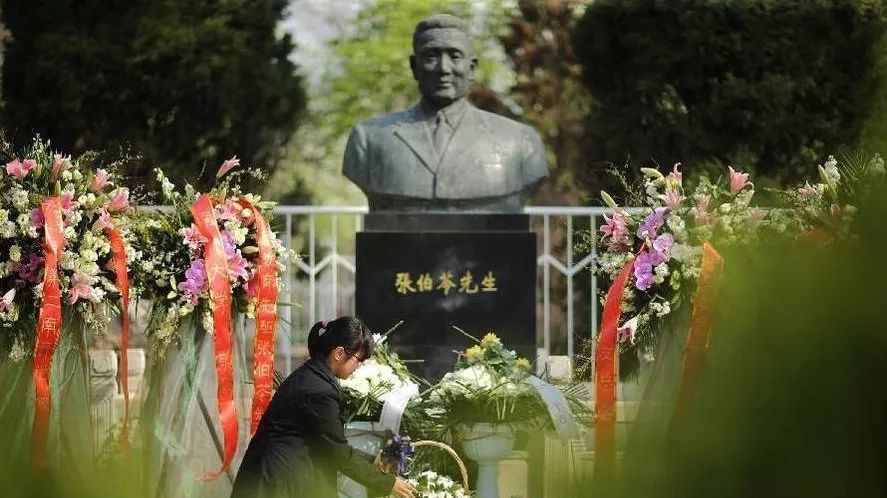 历史上的今天——1876年4月5日，教育家张伯苓生于天津