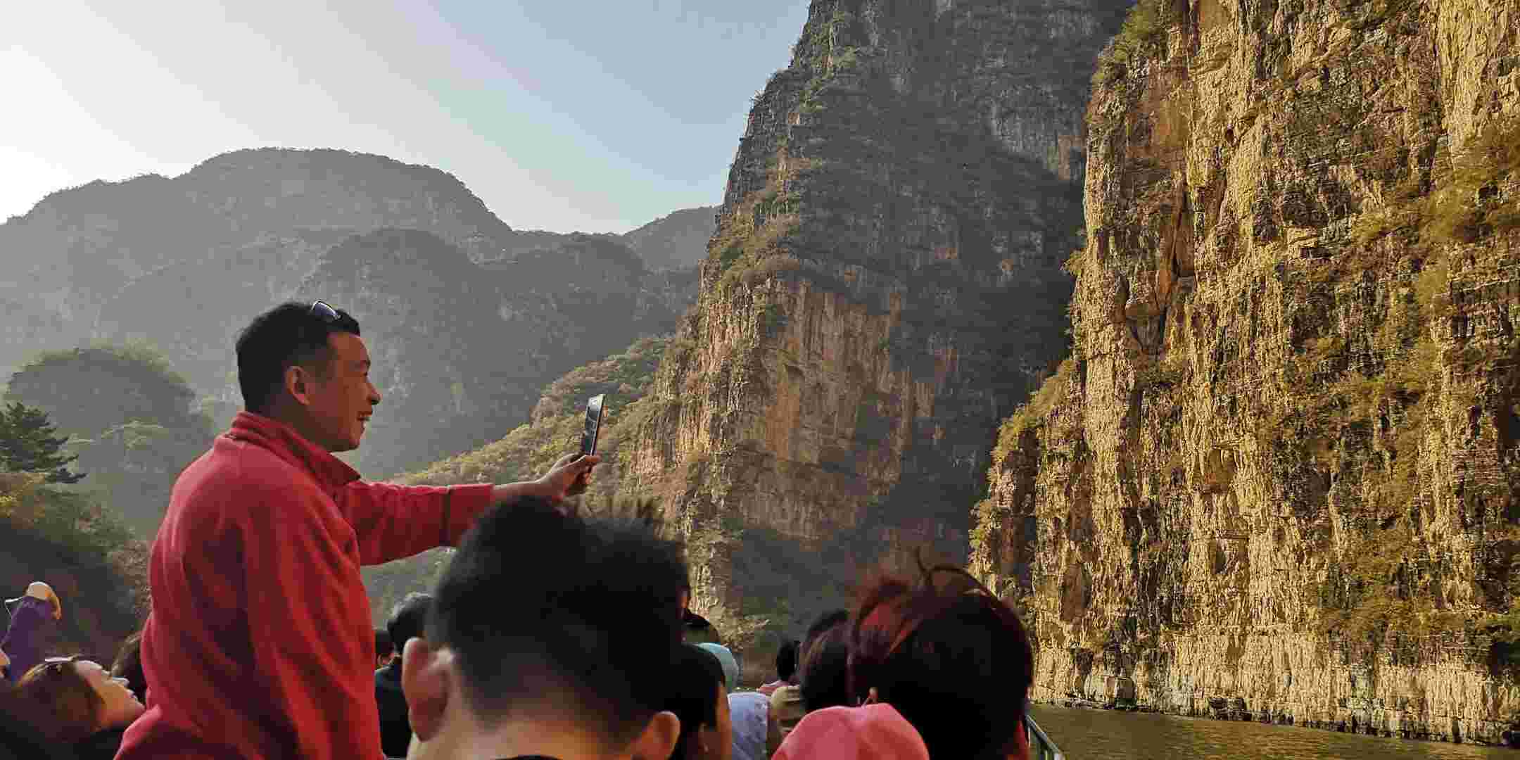 坐船看山是最大亮点：北京龙庆峡旅游攻略