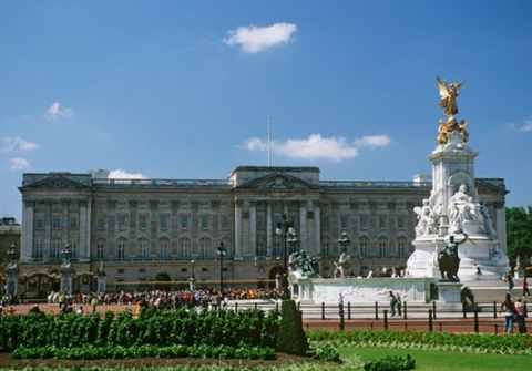 英国女王很朴素！英媒曝白金汉宫775个房间 女王仅用6个