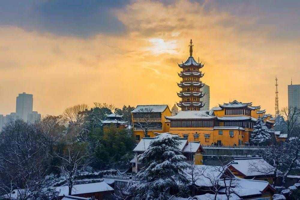 南京的千年寺庙：美丽的鸡鸣寺