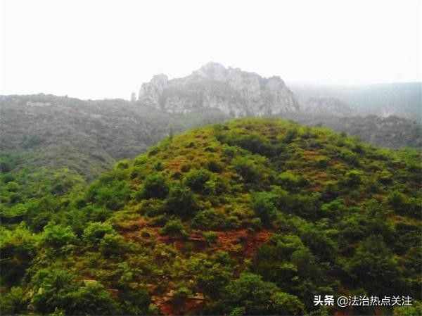 河南郑州 伏羲山中的五指山