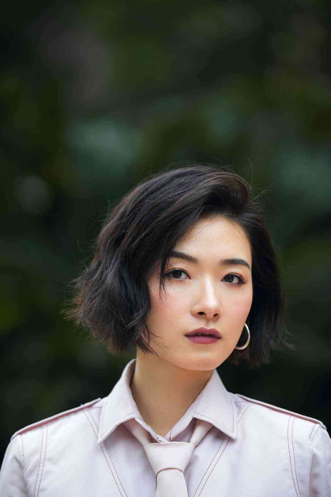 40岁女人别再留齐刘海了，今年流行5种“发型”，显脸小还不挑人