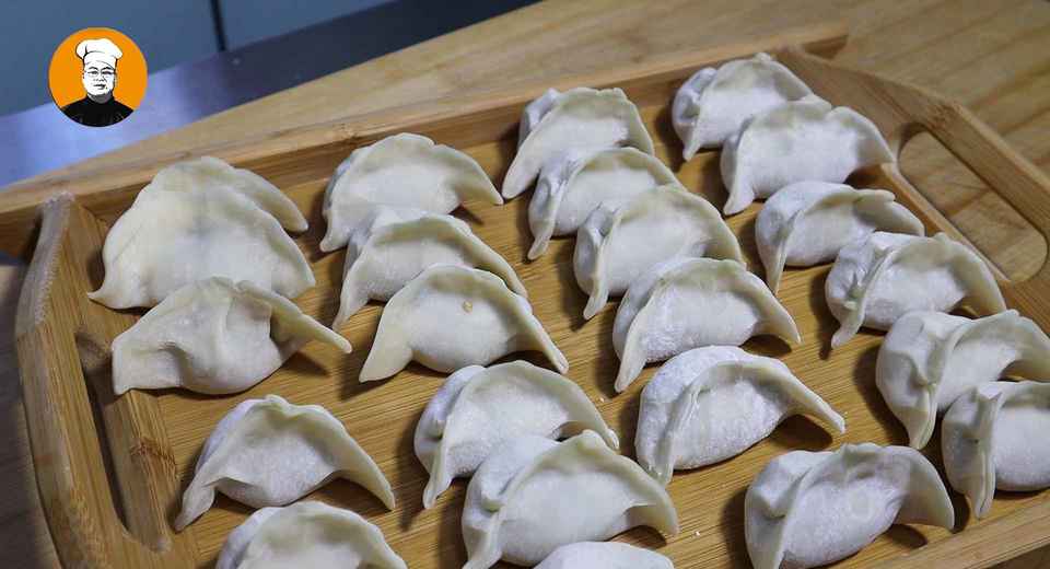 茄子包饺子，原来这么好吃，鲜香味美不油腻，皮薄馅大又解馋