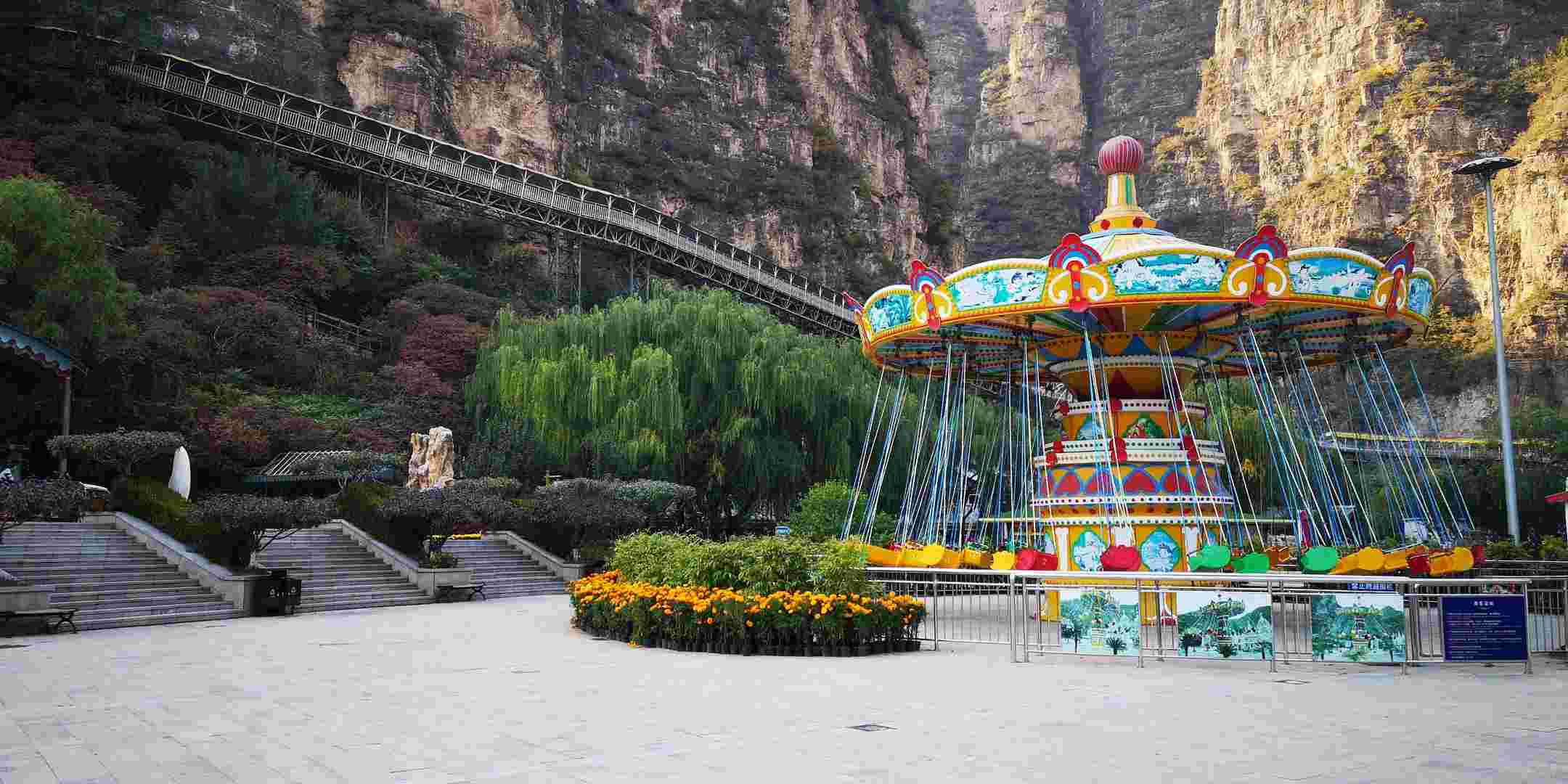 坐船看山是最大亮点：北京龙庆峡旅游攻略