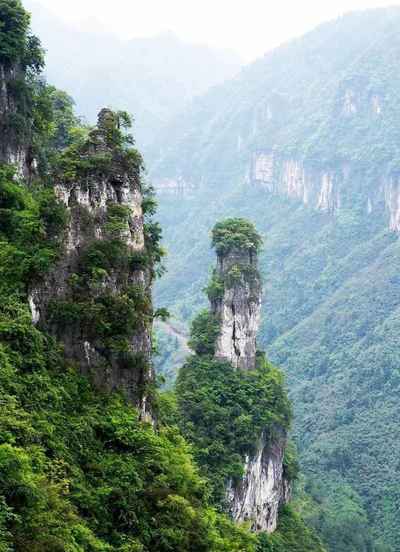 南联凤凰城，北接张家界，湘西这个大峡谷，美得不动声色！