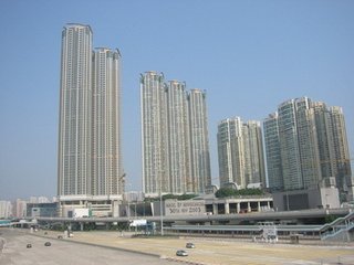 10月香港新建住宅销售交易额跌至112亿港元